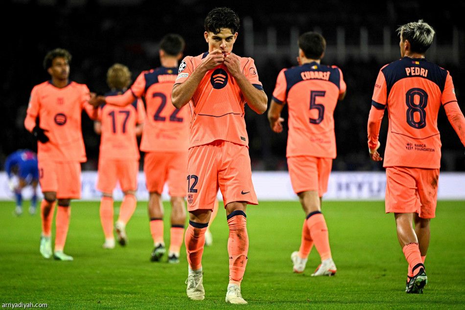 قبل الكلاسيكو.. برشلونة يتعثر برباعية باريس