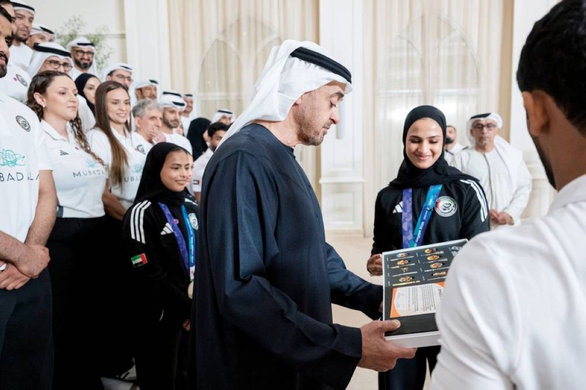 محمد بن زايد: الإمارات تولي القطاع الرياضي اهتماماً كبيراً