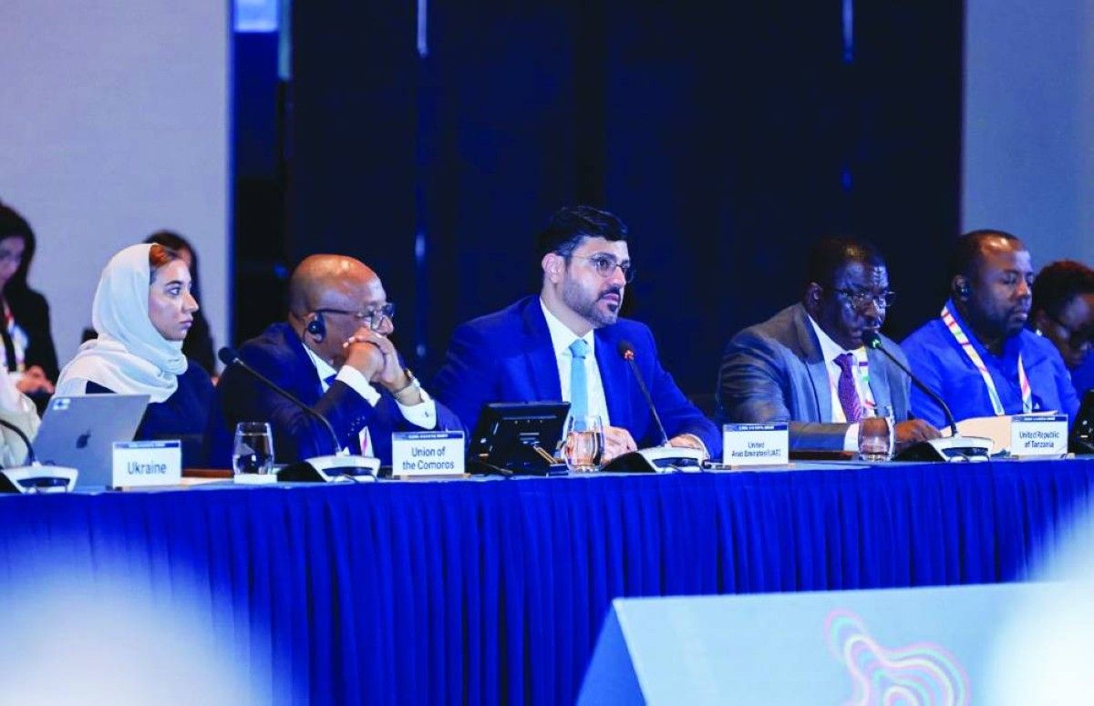 الإمارات تشارك العالم توظيف الذكاء الاصطناعي بالعمل الحكومي
