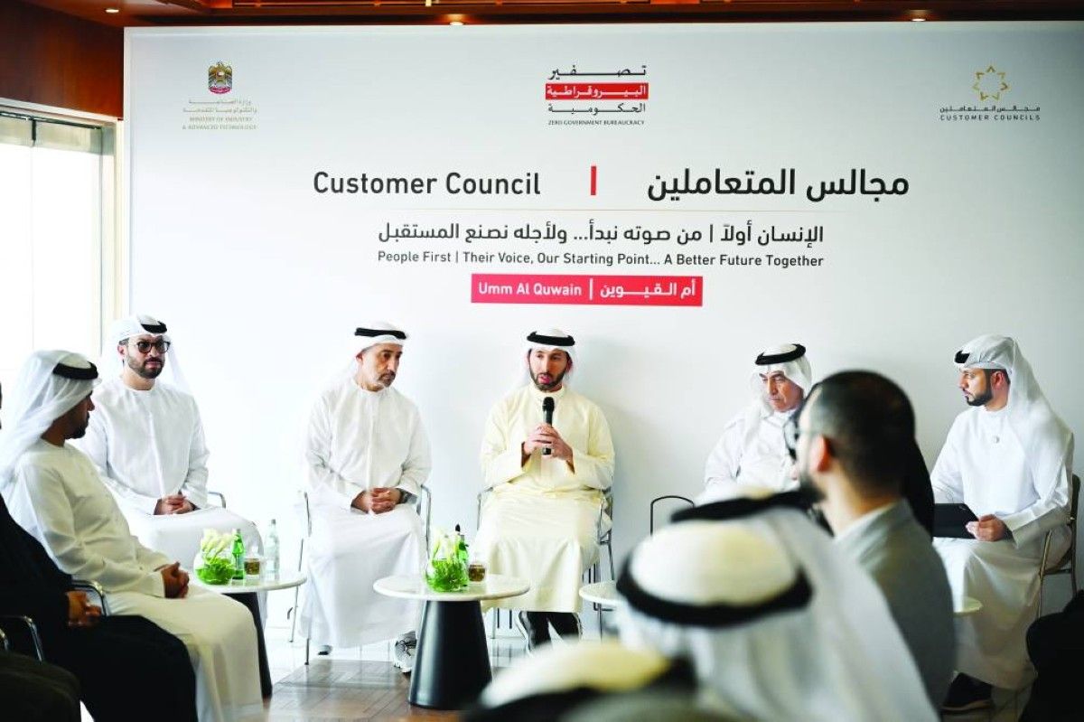 «الصناعة» وممثلو الشركات بأم القيوين يناقشون تبسيط الخدمات الحكومية