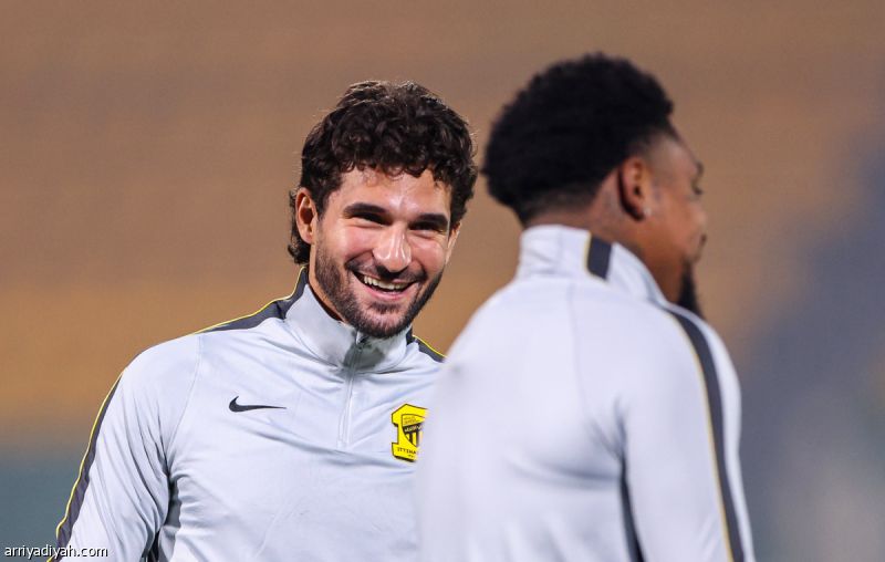 الاتحاد يطارد انتصاره الأول أمام نيفتشي