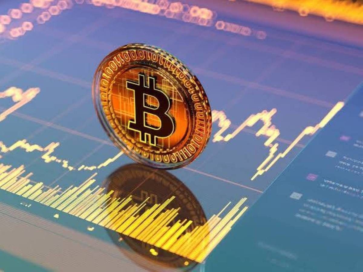 «بتكوين» تتماسك فوق 80 ألف دولار