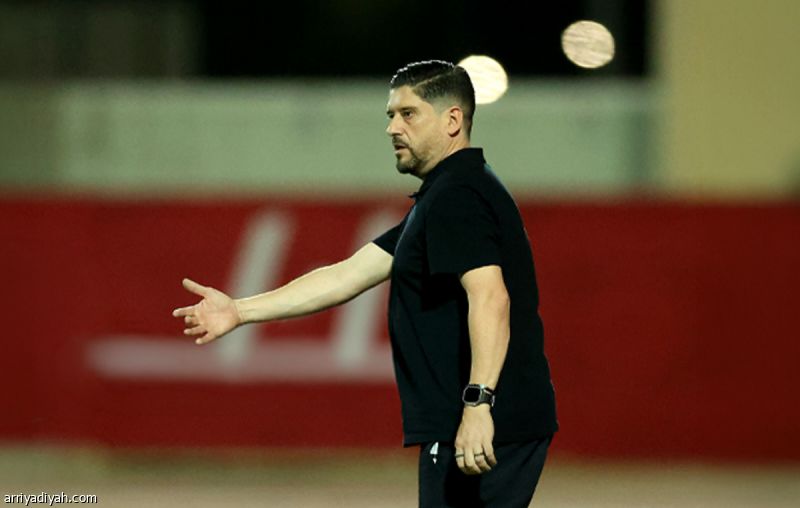 مدرب الاتفاق يريح لاعبيه 48 ساعة