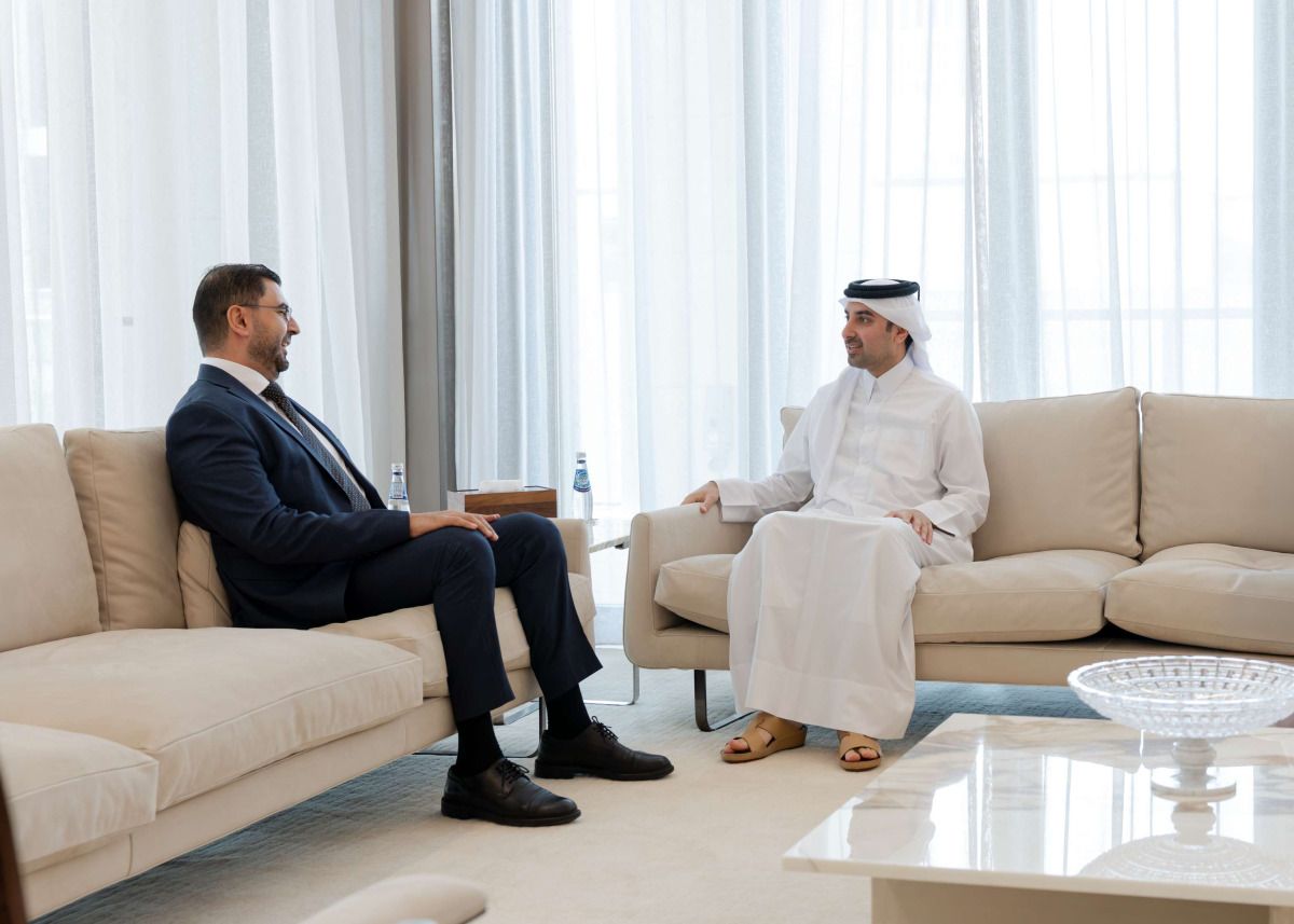 مدير مكتب الاتصال الحكومي يجتمع مع مدير عام مركز الاتصال الحكومي في دولة ليبيا