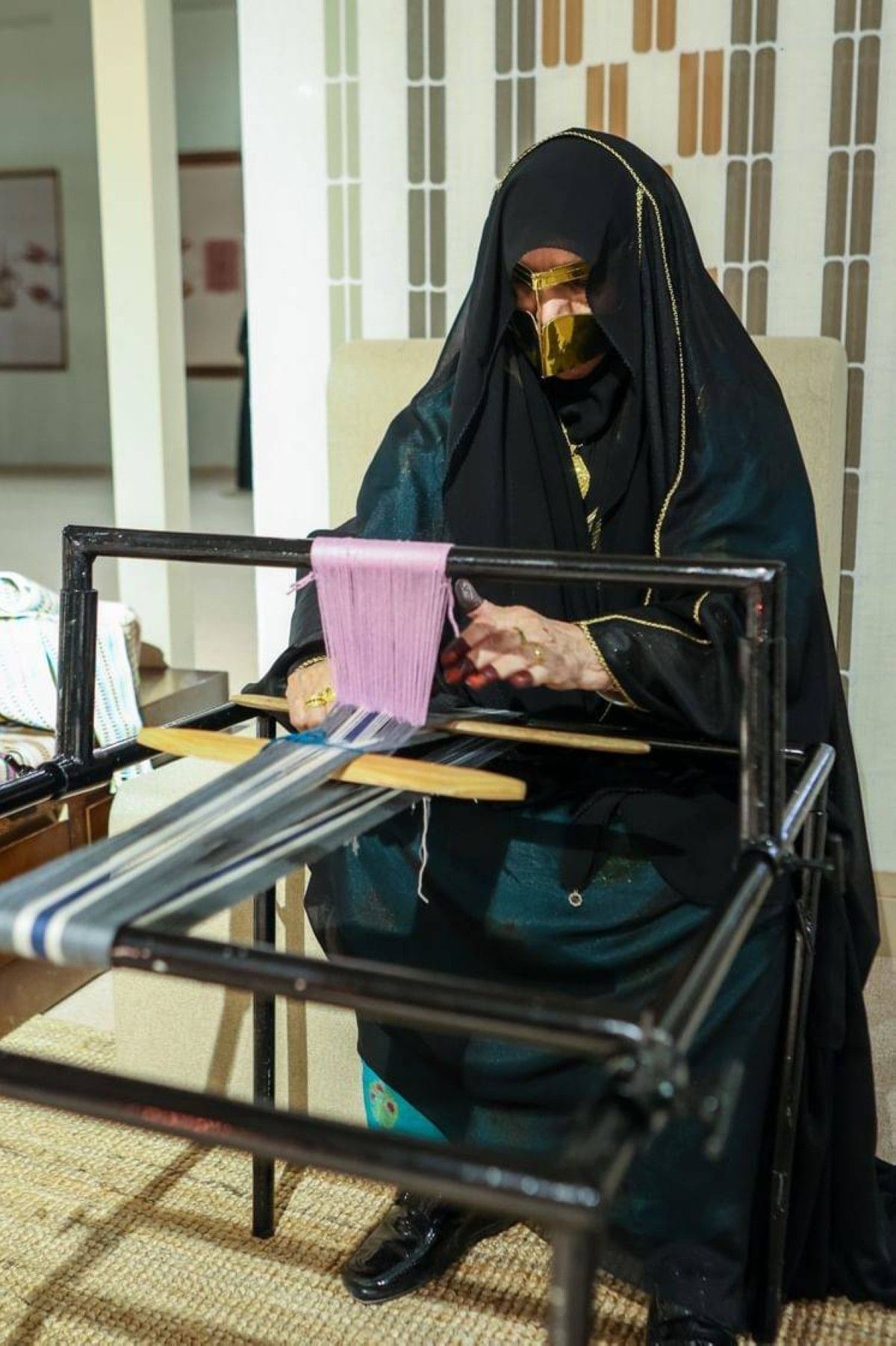 مهرجان الحرف والصناعات التقليدية يواصل فعالياته في العين