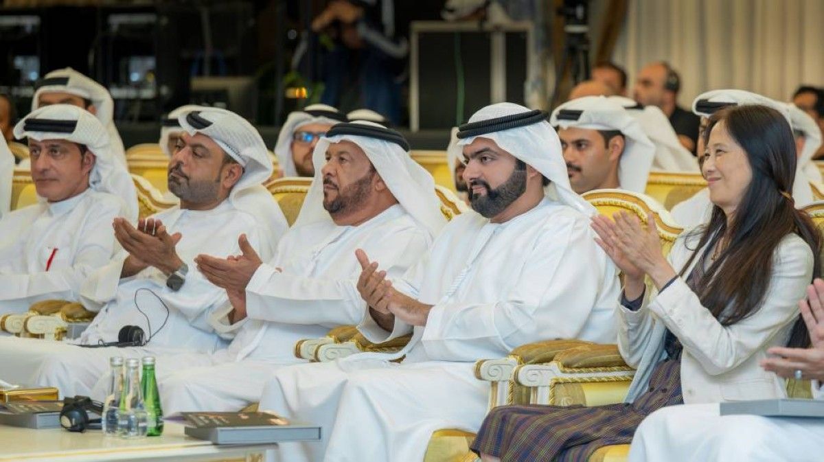 ولي عهد الفجيرة يؤكد دور المسرح في صون الذاكرة الثقافية