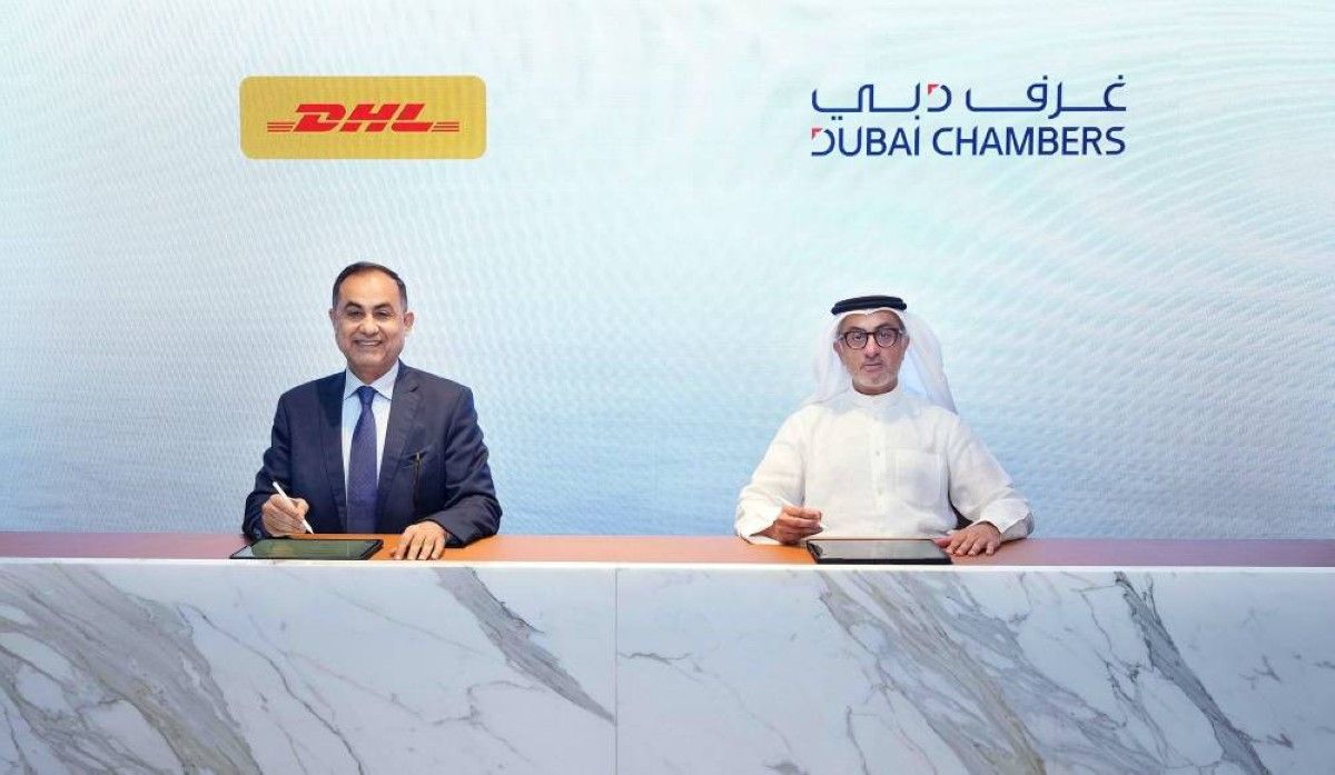 تفاهم بين غرف دبي و«دي إتش إل إكسبريس» لدعم توسع الشركات في الأسواق العالمية