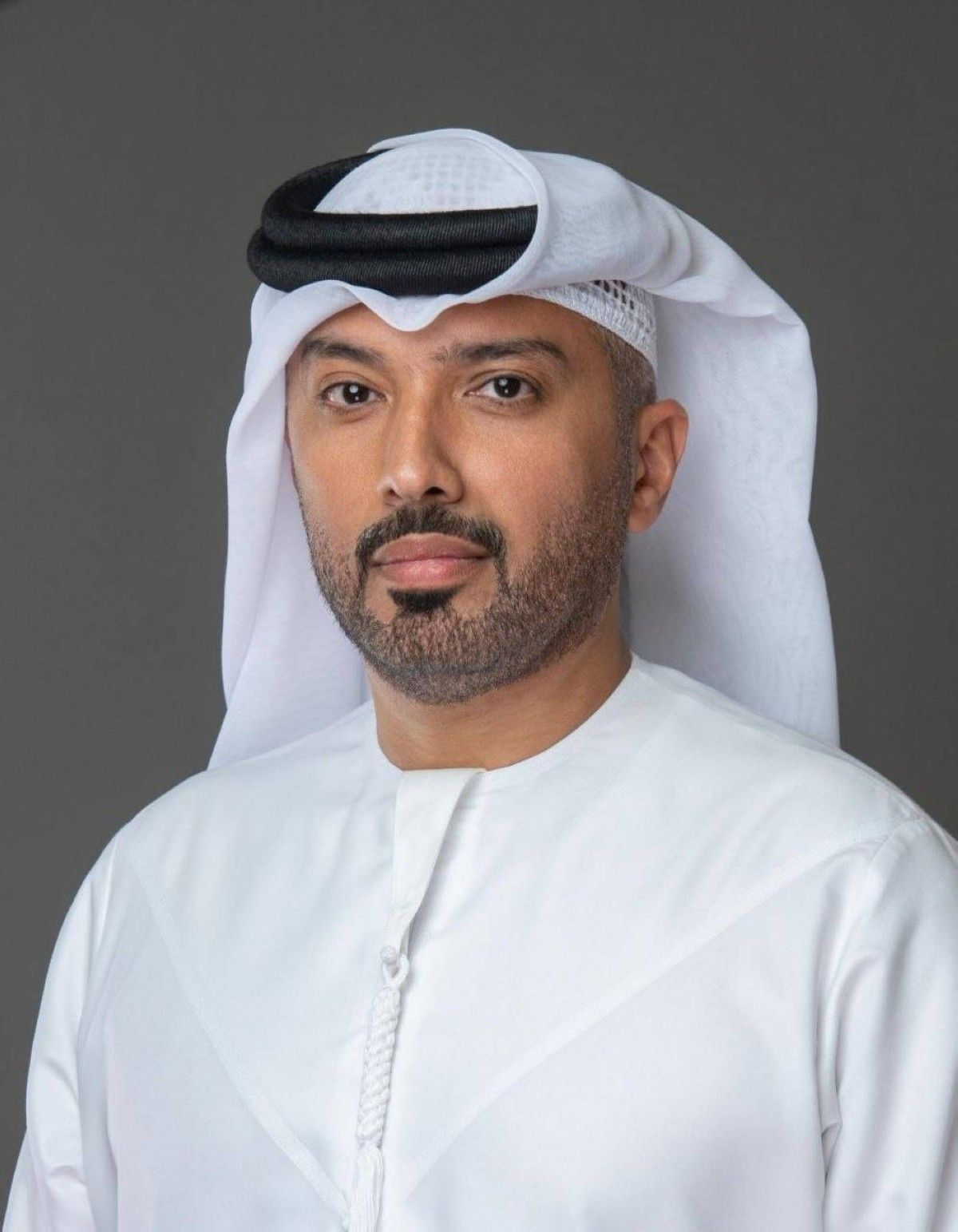 عجمان تعزز استدامة البنية التحتية بأنظمة إنارة حديثة