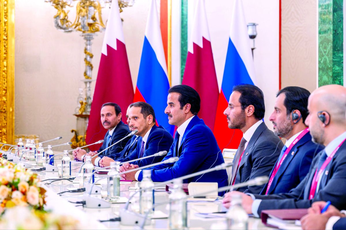 سموه بحث مع بوتن التطورات في الشرق الأوسط.. صاحب السمو يؤكد متانة العلاقات التاريخية مع روسيا