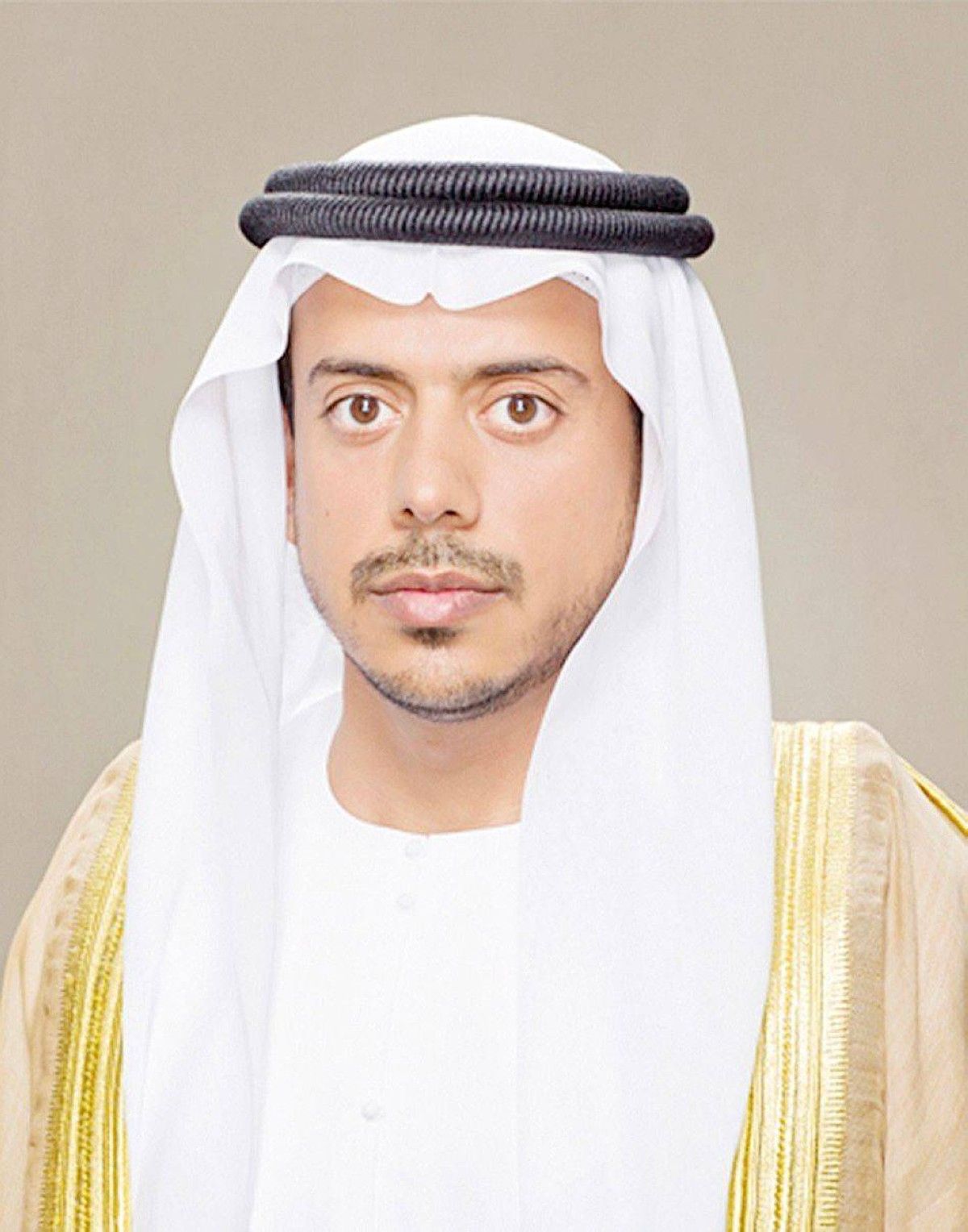 سلطان بن طحنون: نقل القيم إلى الأجيال وتعزيز روح الانتماء