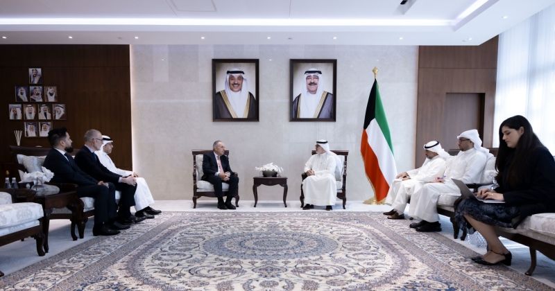 وزير الخارجية يستعرض آفاق التعاون مع رئيس مجلس الإدارة والرئيس التنفيذي لشركة «ستيت ستريت»