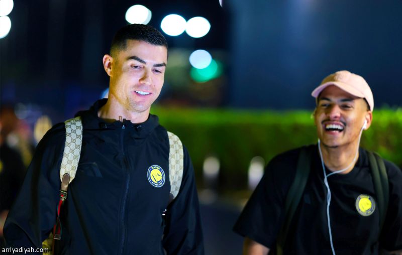 النصر يغادر برا.. وآنج يستبعد رونالدو وسيماكان