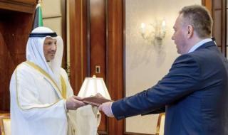 وزير الخارجية يتسلم أوراق اعتماد سفير روسيا