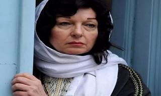 غير قادرة على توديعها.. نادين خوري تنعي شقيقتها برسالة مؤثرة!