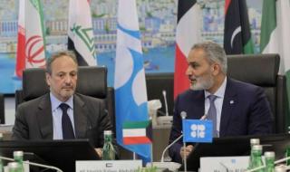 وزير الخارجية الشيخ سالم عبدالله الجابر الصباح يلتقي الأمين العام لـ(أوبك) هيثم الغيص