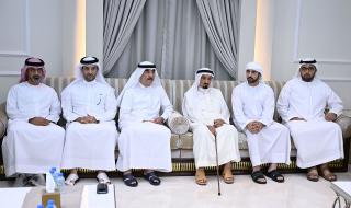 حمدان ومكتوم بن محمد يُقدّمان واجب العزاء في والد عبدالرحمن العويس