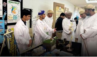 بدء فعاليات الأسبوع الوطني للعلوم والرياضيات والتكنولوجيا والهندسة بالبريمي