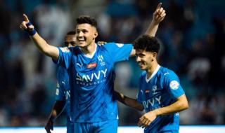 الهلال يسقط الخليج بثالث أكبر انتصار خارج الرياض