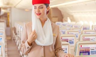 مضيفة طيران سعودية تكشف المفاجأة !..هذا ما تفعله المضيفات عندما ينام المسافرون؟