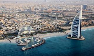 الشواطئ العامة في دبي "للعائلات فقط" خلال عطلة عيد الأضحى