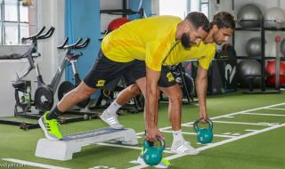 الاتحاد يحارب الإصابات بفريق معالجين