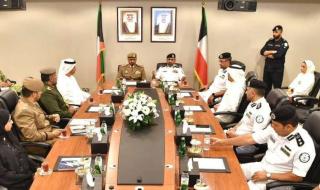 وفد «البحث والإنقاذ» بوزارة الدفاع الإماراتية يزور قاعدة صباح الأحمد لخفر السواحل