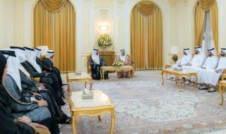 حاكم الشارقة يشهد أداء رئيس وأعضاء المجلس البلدي لخورفكان اليمين القانونية