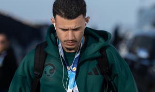 أمام عمان.. رينارد يعيد الحمدان والصحفي يظهر