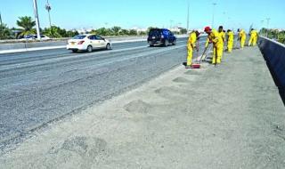 الوزارة بدأت عملاً كبيراً بصيانة جذرية لجميع الطرق