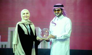 «باس» الأفضل في التجارة الإلكترونية 2025