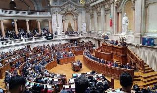 البرتغال: البرلمان يرفض اقتراح الثقة ويسقط الحكومة
