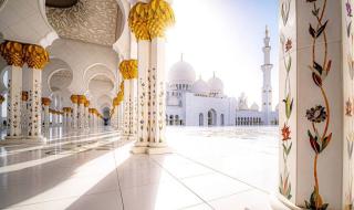 جامع الشيخ زايد الكبير يستكمل استعداداته لصلاة عيد الأضحى المبارك