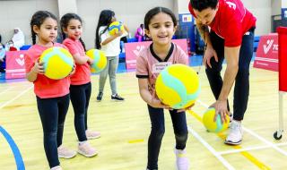 مؤسسة قطر تحتفي باليوم العالمي الأول لكرة الطائرة بفعاليات متعددة