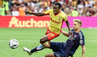 انطلاقة عبد الحميد مع لانس.. 10 دقائق و4 تمريرات