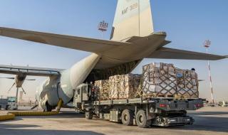 طائرة سابعة من الجسر الجوي الكويتي إلى غزة محملة بـ10 أطنان مساعدات غذائية