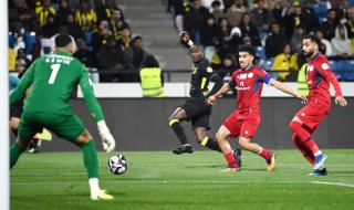 التعثر المعتاد.. ضمك يوقف انتصارات الاتحاد