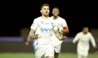 الهلال يهزم نيوم ويكمل 20 فوزا متتاليا