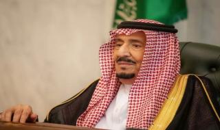 اتفرج: أول ظهور للملك سلمان منذ أسابيع برفقة 3 أمراء يشعل مواقع التواصل!