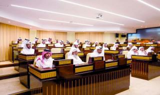 «البلدي» يستعرض خطط الحد من الازدحامات المرورية