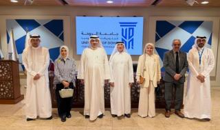 البصيري خلال زيارته جامعة الدوحة للعلوم والتكنولوجيا