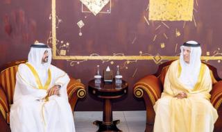 سعود بن صقر يستقبل قنصل البحرين
