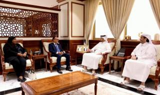 وزير البلدية يجتمع مع سفير المالديف