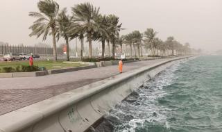 الأرصاد الجوية تحذر من رياح قوية وأمواج عالية في البحر الليلة
