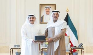 سمو ولي العهد يستقبل رئيس ديوان المحاسبة