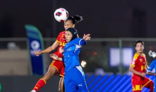 الهلال يهز صدارة القادسية
