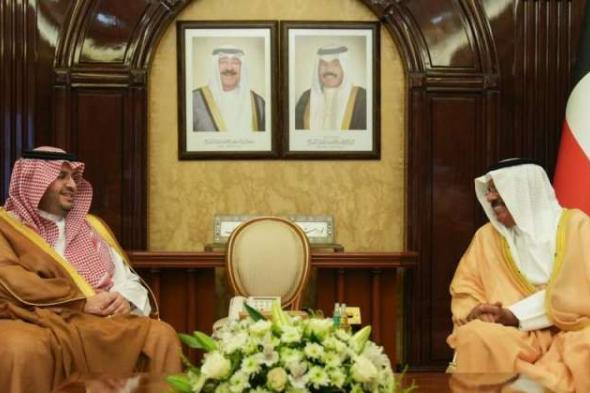 رئيس الوزراء يستقبل الأمير تركي بن محمد آل سعود