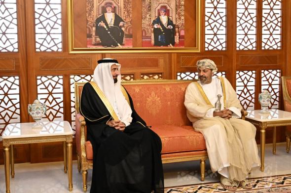 وزير الداخلية يستقبل وزير الحج والعمرة السعودي