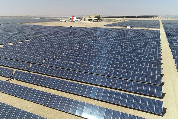 «كهرباء دبي» و«مصدر» توقعان اتفاقية الإغلاق المالي للمرحلة السادسة من مجمع محمد بن راشد آل مكتوم للطاقة الشمسية بقدرة 1800 ميجاوات