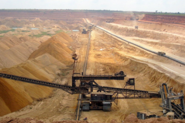 السعودية تعلن اكتشافات من معدن نادر تتسابق عليه دول العالم وقيمته تساوي أكثر من قيمة شركة ارامكو