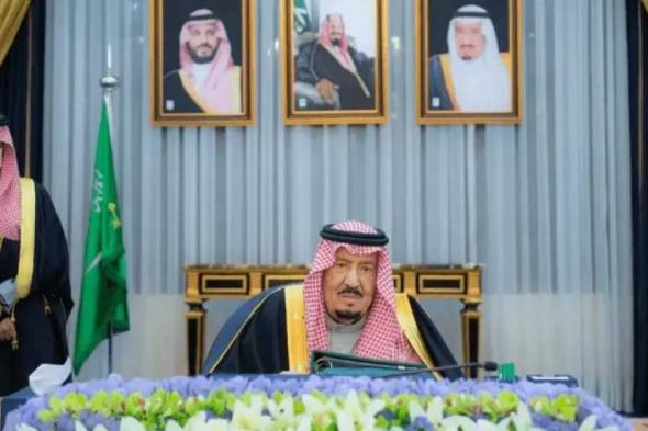 خادم الحرمين الشريفين يصدم وزراء ومسؤولين سعوديين.. ماذا فعل؟